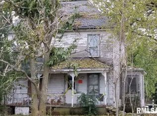 1070 Garfield Ave, West Liberty, IA 52776