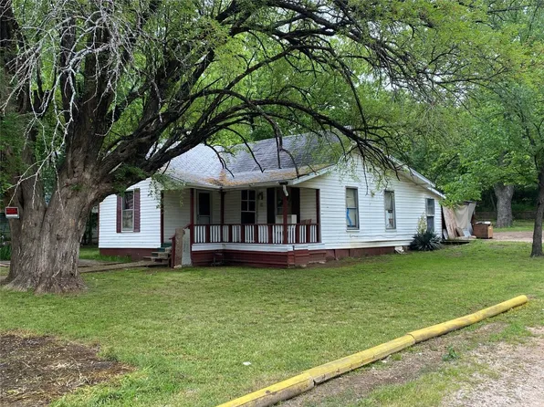 318 E Shepherd St, Denison, TX 75021