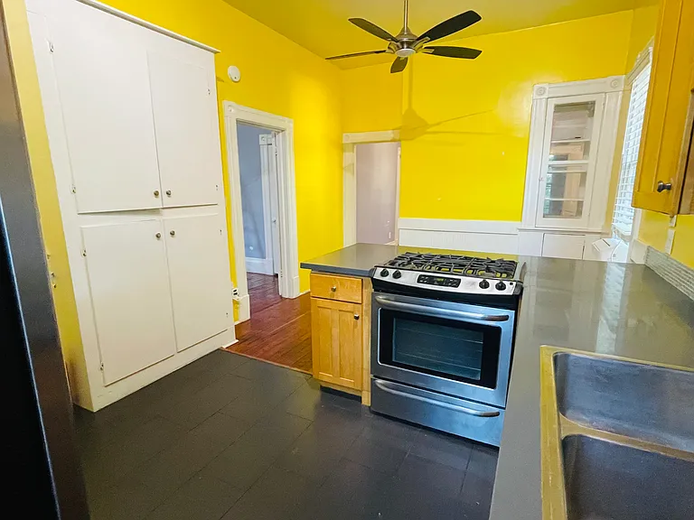 402 15th St #2 — Photo 33