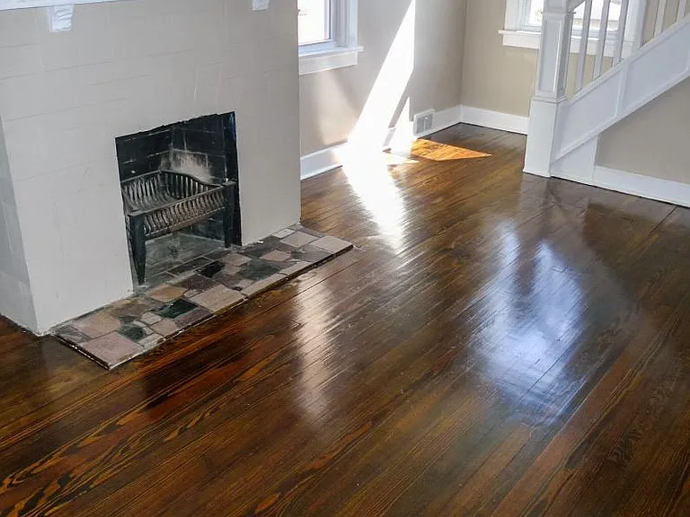 2833 Midland St — Photo 4
