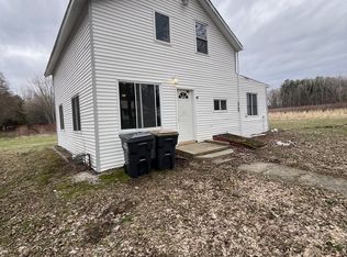 1250 Greenhouse Rd, Bangor, MI 49013