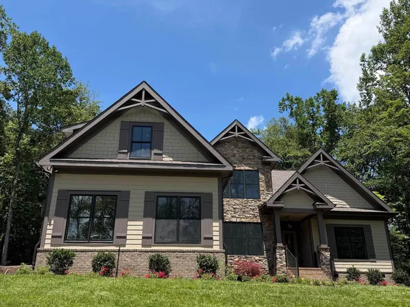 227 Snap Dragon Way, Landrum, SC 29356