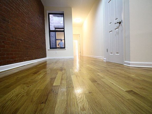 3rd image of 147 E 81st St APT 4e
