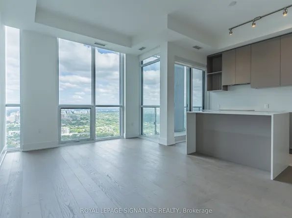 1 Yorkville Ave, Toronto, ON