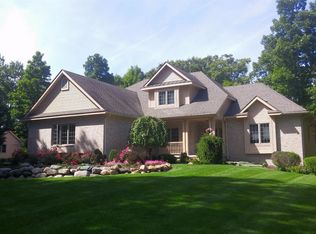 8415 Cole Creek Xing, Flushing, MI 48433