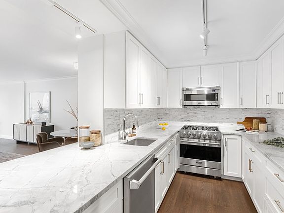 3rd image of 625 Main St Unit 309