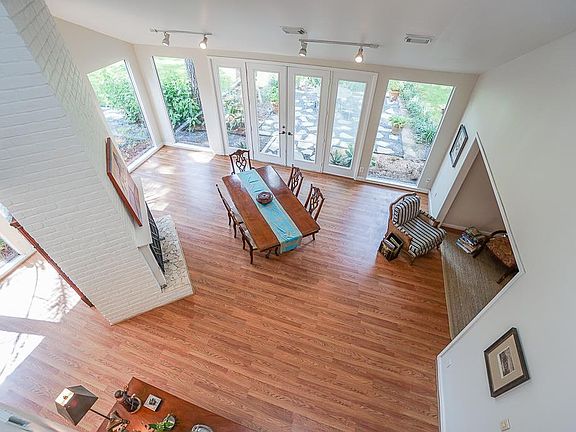 5th image of 10303 Lynbrook Hollow St