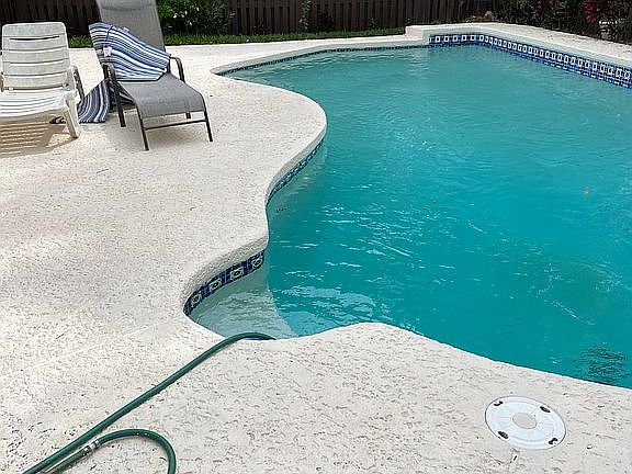 4th image of 11007 Kenbrook Dr