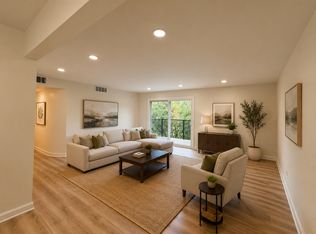 2300 Old Tavern Rd APT 205, Lisle, IL 60532