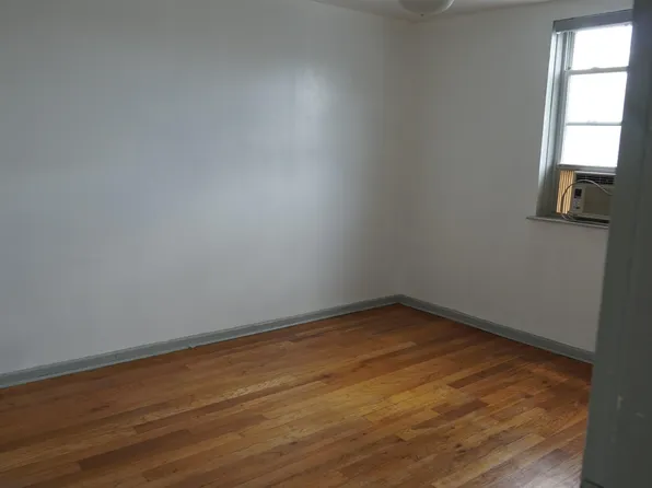 323 Stevens Avenue image 11 of 30