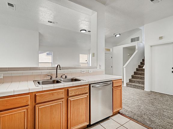 5th image of 8309 Glynview Ct NW