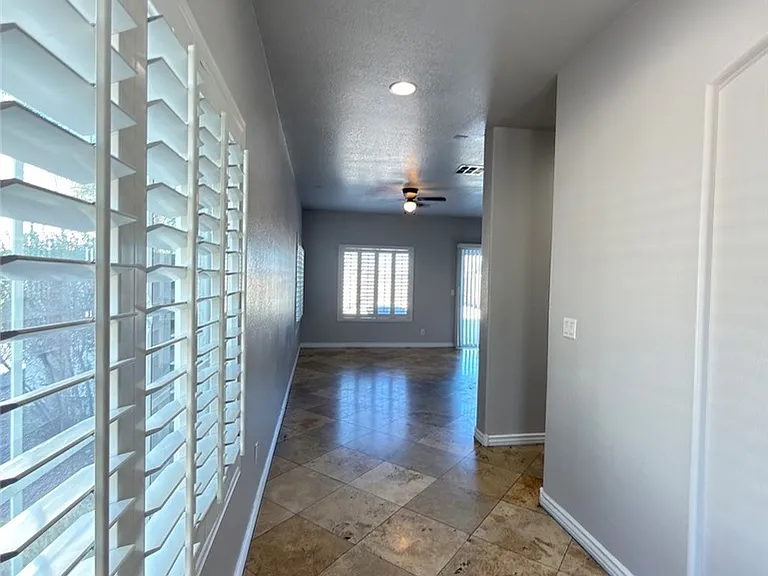 215 Animated Ct — Photo 4