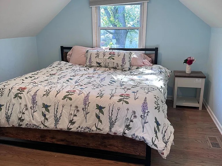 809 Justina St — Photo 12
