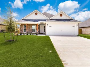 2910 Orchid Dr, Sherman, TX 75092