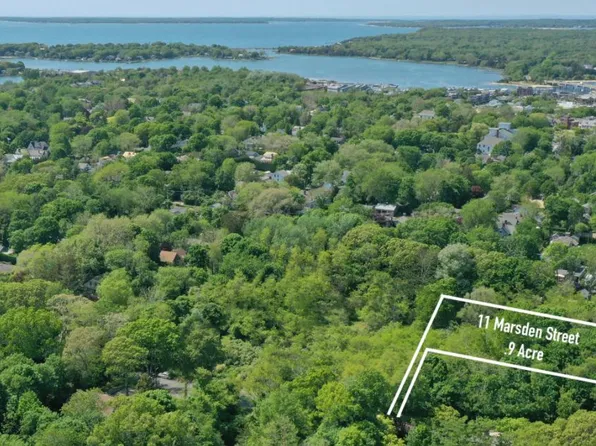 11 Marsden St, Sag Harbor, NY 11963