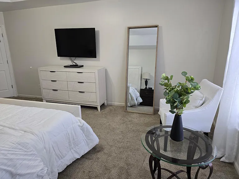 1652 Redstone Ct — Photo 26
