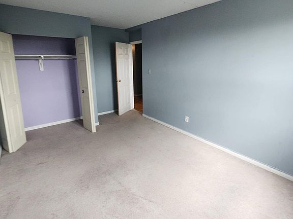 2nd image of 65 Silvercreek Pkwy N #106