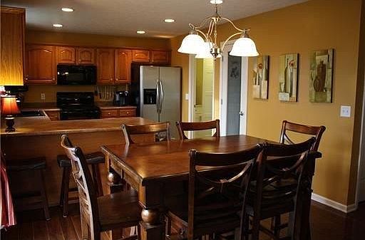 4th image of 1100 Winchester Dr