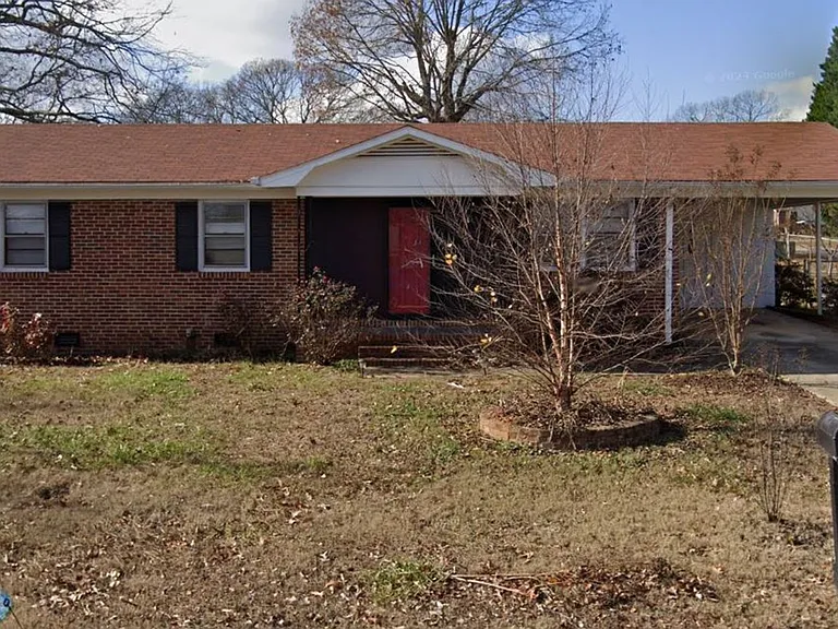 109 Anita St — Photo 1