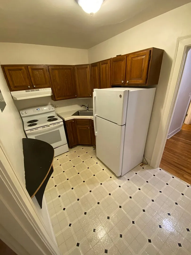 The Lancaster Apartments — Photo 4