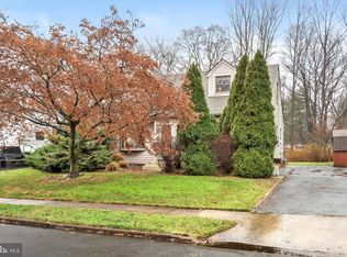 310 Wynnewood Rd, Ewing, NJ 08628