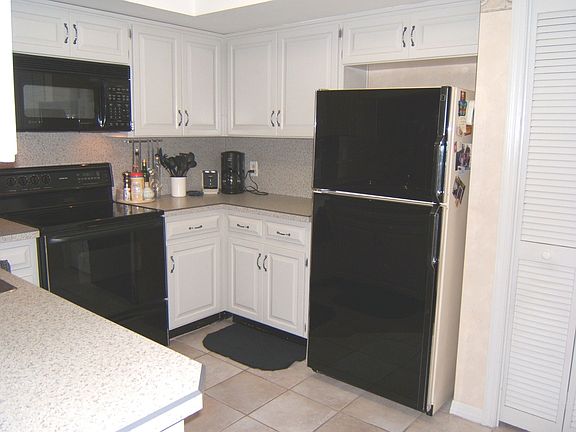 4th image of 4524 Southampton Ct