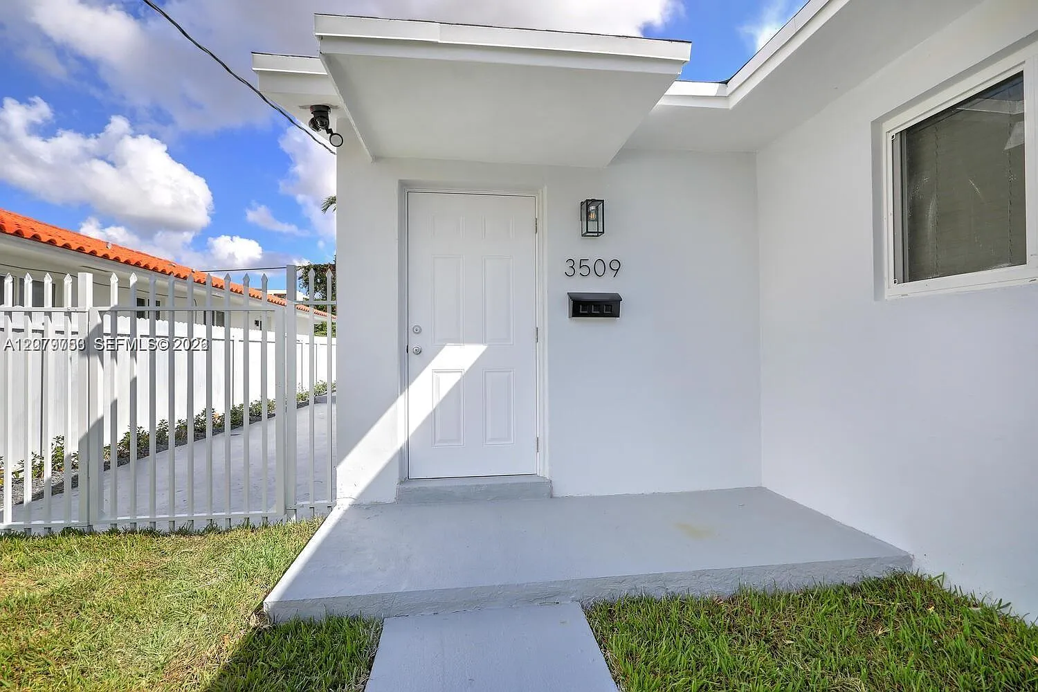 Amnd Miami Suburban Acres — Photo 3