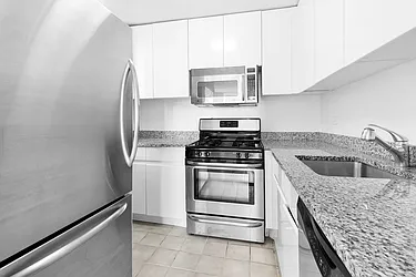 Rented by New York Casas Ltd.