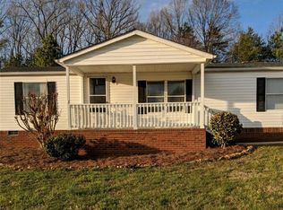 1252 W Westmoreland Rd, King, NC 27021