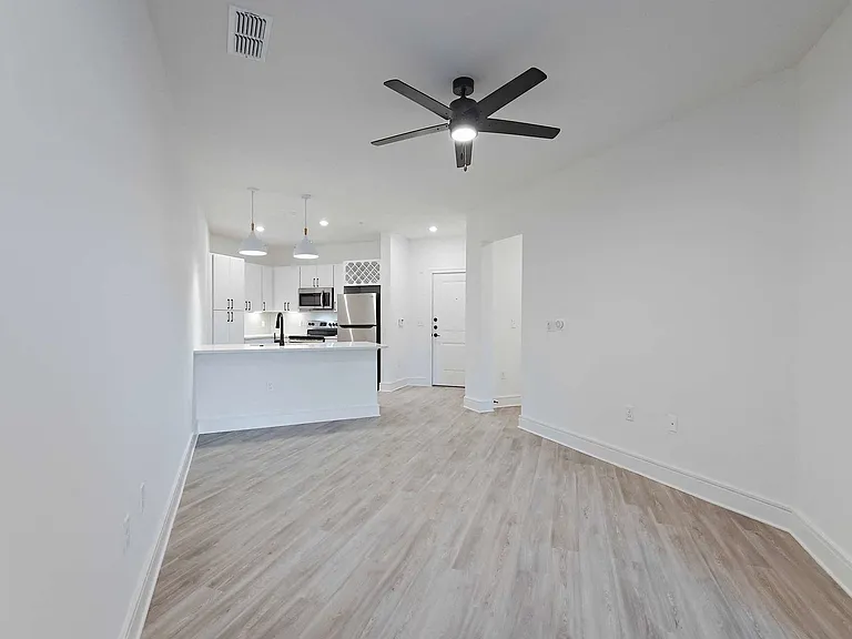 Tropia Luxury Apartments — Photo 56
