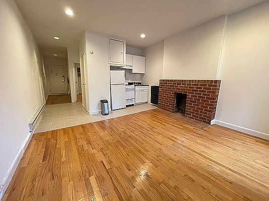 2nd image of 334 E 55th St APT 12a