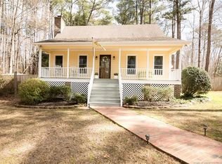 1004 Stoney Brook Dr, Sanford, NC 27330