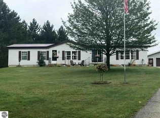 2200 W Rhoby Rd, Lake City, MI 49651