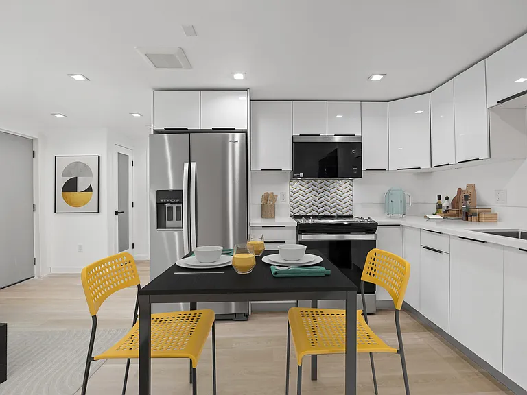 2561 S Westgate Ave #30-11 — Photo 5