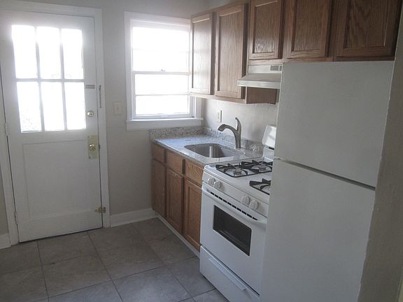 5th image of 3007 Central Ave APT 5
