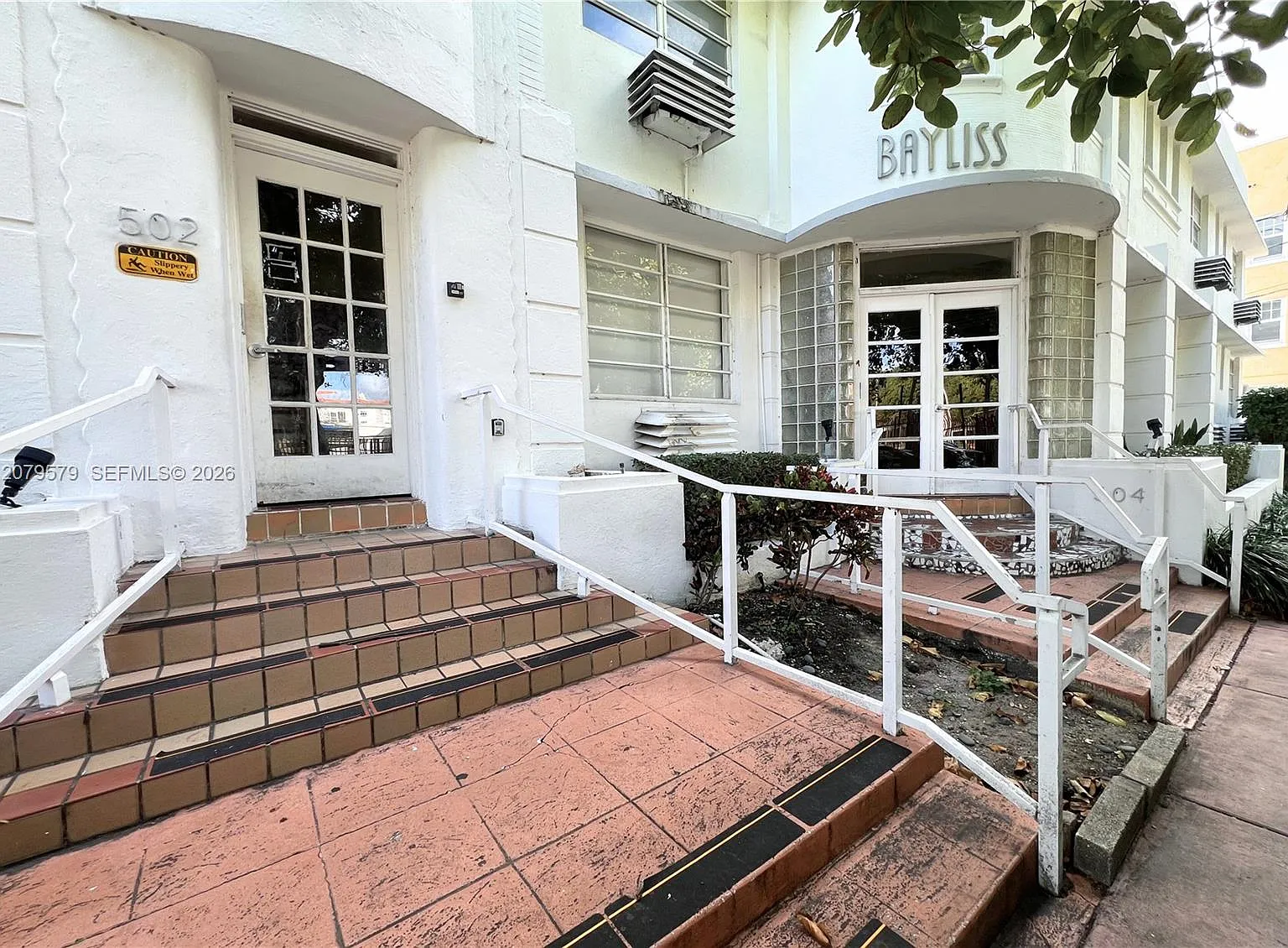 The Bayliss Condo — Photo 2