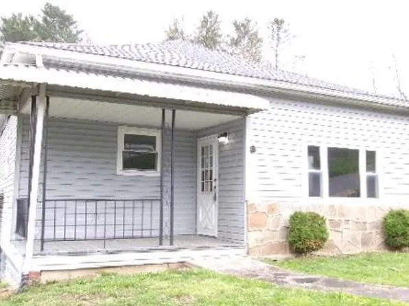 417 Montana St, Mount Hope, WV 25880