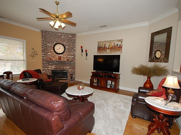 4th image of 158 Teal Ln