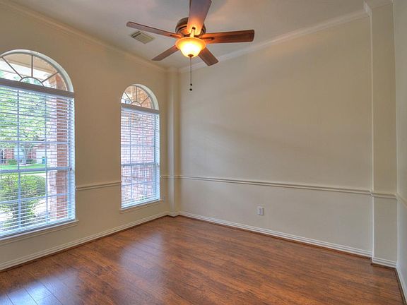 5th image of 3234 Bodine Dr