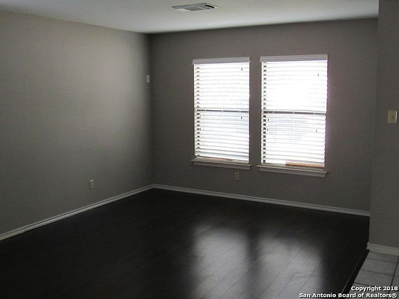 2nd image of 2717 Ashley Oak Dr