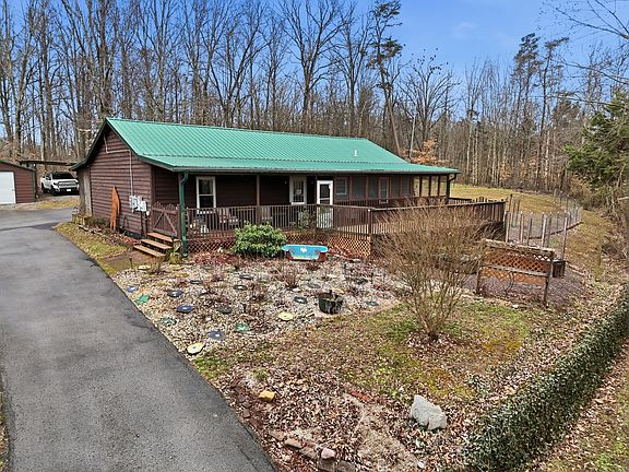 3rd image of 215 Old Log Lick Rd