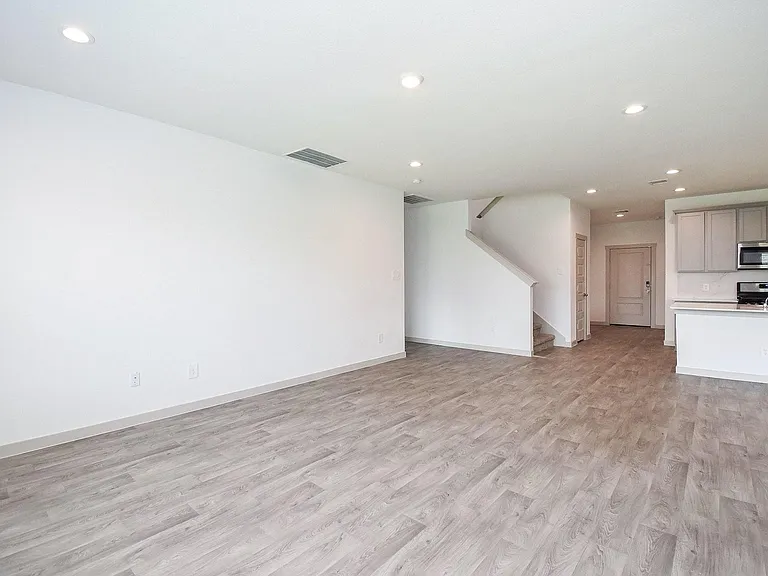 8030 Milam Ln — Photo 3