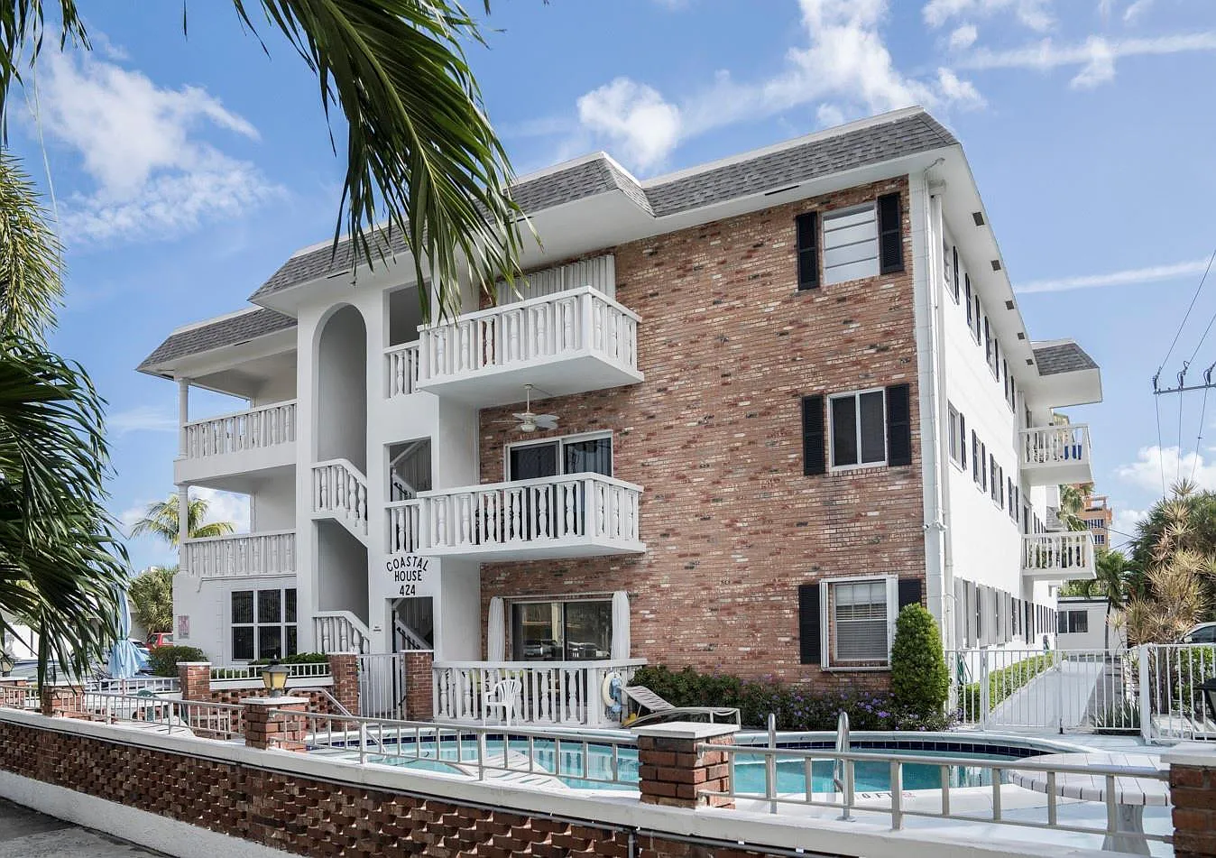2 bed, 2.0 bath, 840 sqft, $2,300 — Photo 1