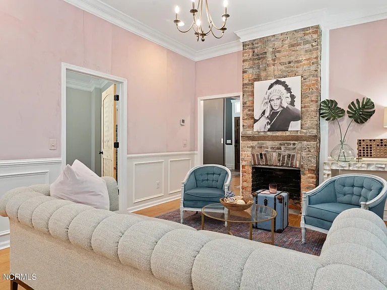 305 Harnett St — Photo 10