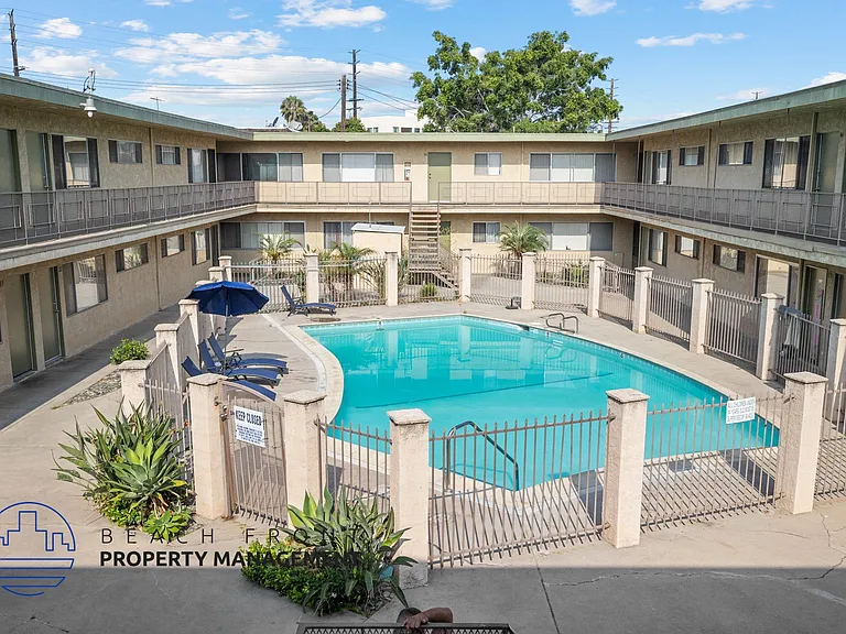 709 N. Inglewood Ave. — Photo 25