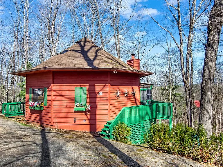 102 Mizzen Ct — Photo 33