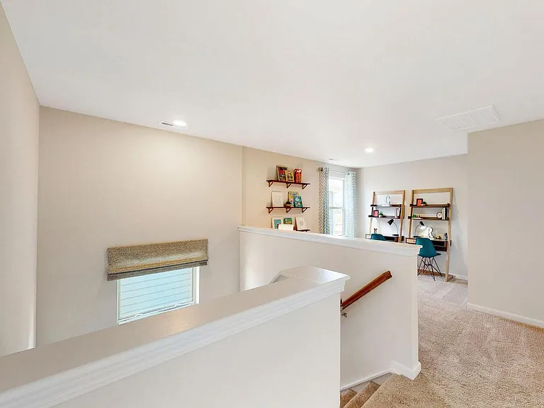 7004 Walkers Run Dr — Photo 8