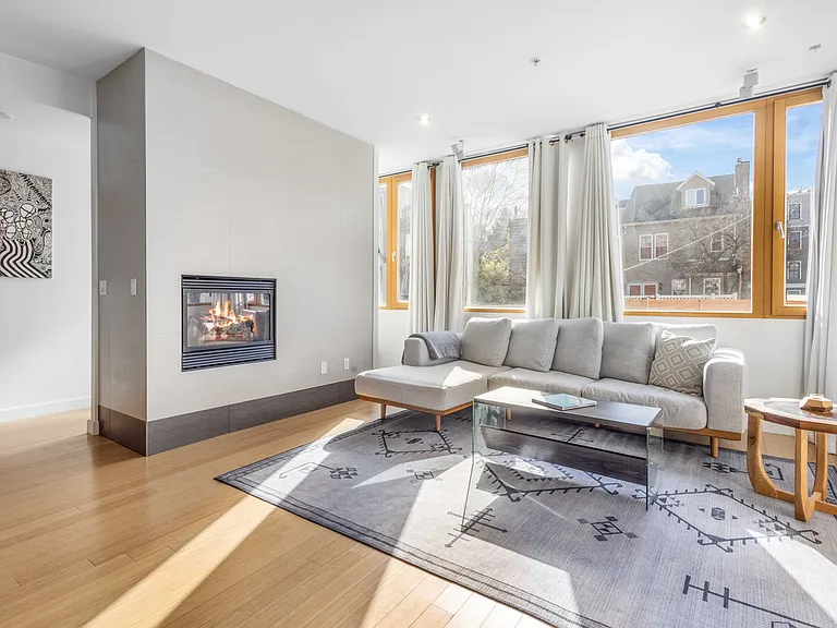 210 Bolton St #6 — Photo 10