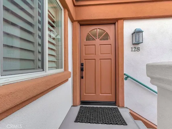 128 Villa Point Dr, Newport Beach, CA 92660