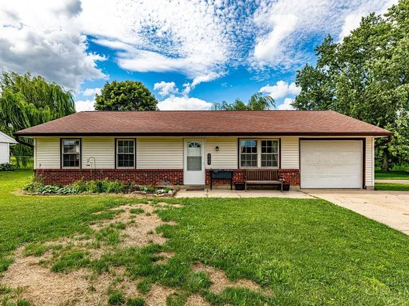 223 Dean Dr, Farmersville, OH 45325